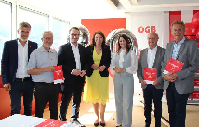 Buchpräsentation: Benjamin Benjamin Praxmarer, Erwin Niederwieser, Philip Wohlgemuth, Sonja Föger-Kalchschmied, Astrid Mair, Peter Hofer, Erwin Zangerl | Foto: ÖGB
