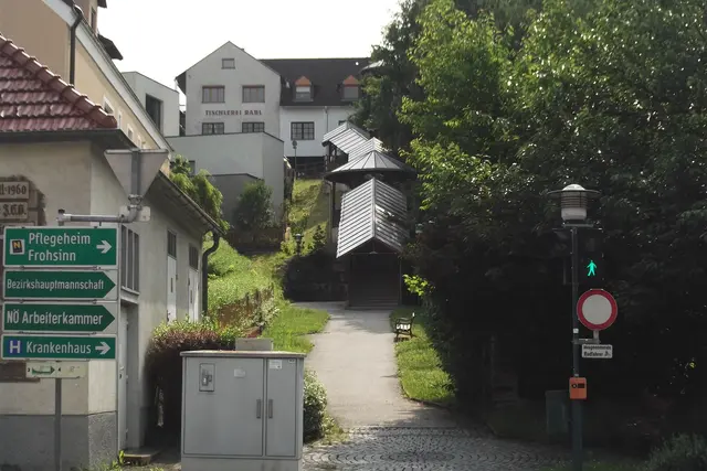 Heute-Foto: Nachts ist die Stiegenanlage beleuchtet. | Foto: B. Hofmann
