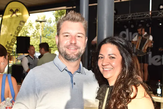 Michael Scholz mit Gattin Lisa. | Foto: Kendlbacher