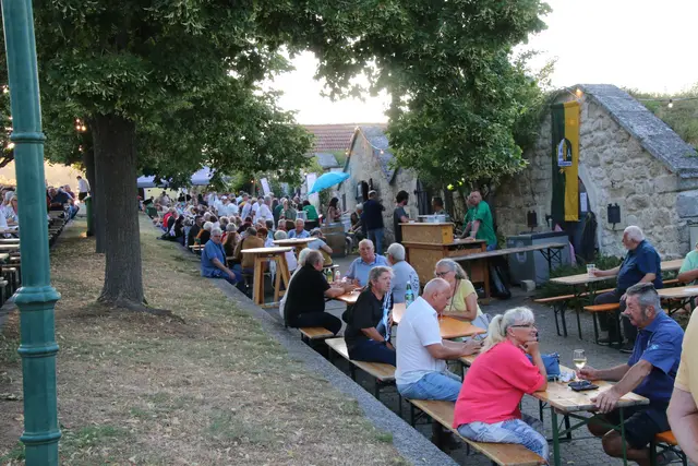 Viele Besucherinnen und Besucher tummelten sich am vergangenen Wochenende in Breitenbrunn.  | Foto: Eduard Wimmer