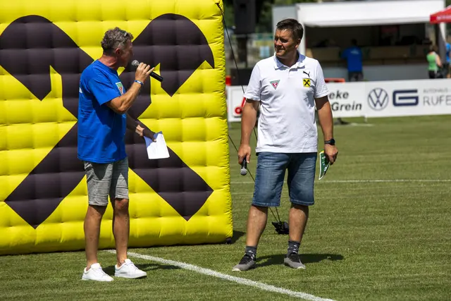 Moderator Mario Sacher und Stefan Aichinger vom Tsv Grein. | Foto: Reinhard Huber Picture/Tsv Meisl Grein