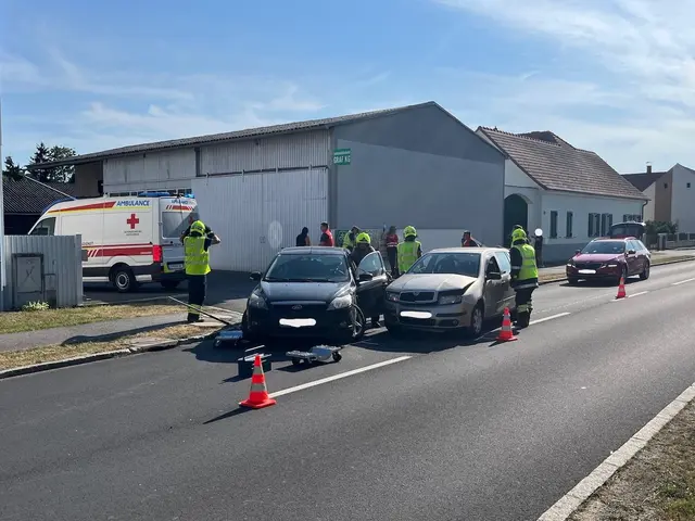 Zwei Pkw stießen am Samstagabend im Ortsgebiet von Rauchwart zusammen. | Foto: Feuerwehr Rauchwart