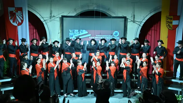 Der spanische "Coro Encanto" aus der Nähe Madrids überzeugte auch durch sein temperamentvolles Auftreten