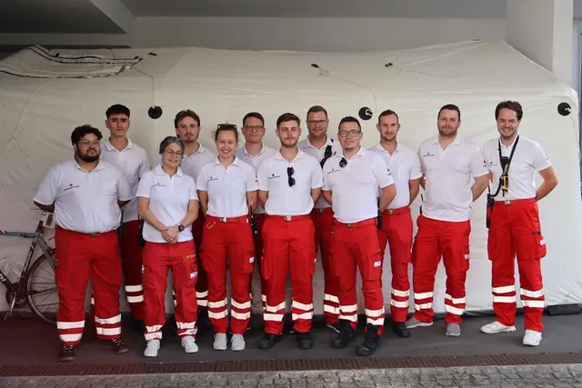 Der Ambulanzdienst des RK Grieskirchen ist durchgehend beim Radmarathon einsatzbereit. | Foto: MeinBezirk