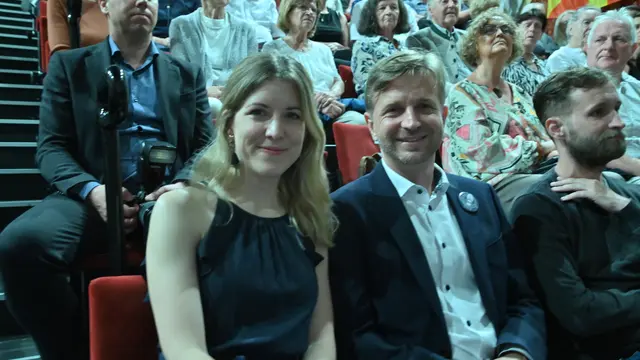 Bernhard Wolfsgruber mit Partnerin Eva Hoffmann und Komponist Martin Stampfl