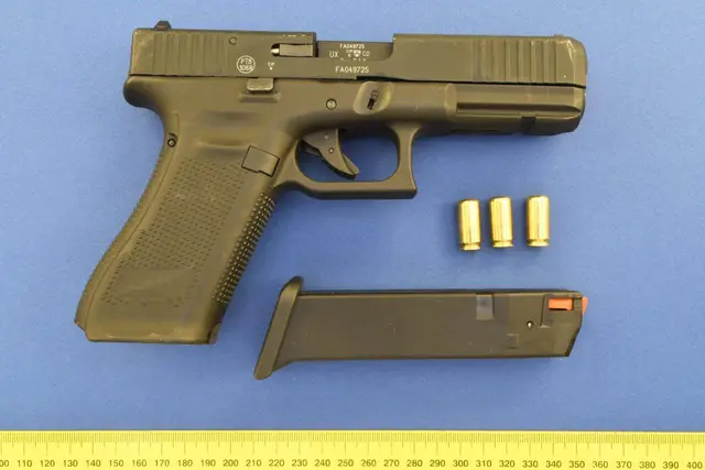 Die Tatwaffe, eine Gaspistole, wurde von der Polizei sichergestellt.  | Foto: LPD NÖ