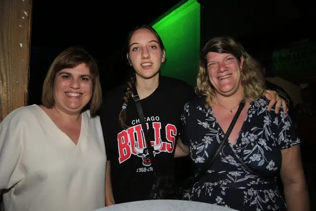Regina, Sabrina und Jessica feierten gelassen | Foto: Thomas Fischer
