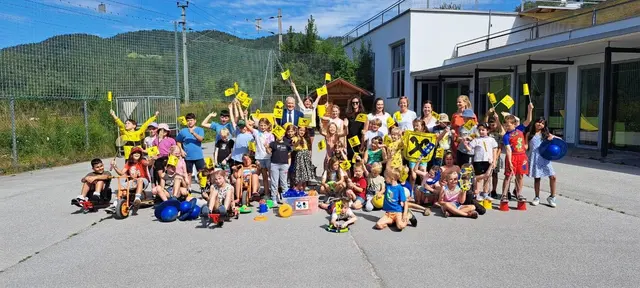 Die Kinder der Volksschule nutzen die Geräte und Fahrzeuge von Montag bis Freitag in jeder Pause mit großer Freude. | Foto: Monika Schröder