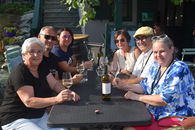Gemütlichkeit und guter Wein luden auf den Csaterberg ein. | Foto: Michael Strini