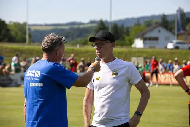 Peter Stöger im Interview | Foto: Reinhard Huber Picture/Tsv Meisl Grein