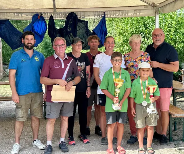 Roman Thonhauser (1. vo li), Manfred Schalle (2. vo li), Katrin Wölbitsch (5. vo li), Gerald Grebenjak (1. vo re), Tobias Greiner (vo li).
