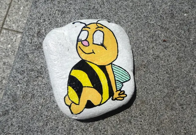 Der "faule Willi" ruht sehr gerne, ist aber viel in den Bergen unterwegs. Ich hab ihn vom Hochkogel in meinen Rucksack gepackt und wieder auf einem Berggipfel deponiert