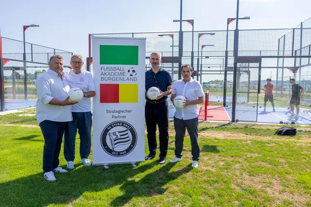 Bernd Dallos (Geschäftsführer Landessportzentrum Viva Burgenland), Siegfried Döring (Padbol Austria), Sportlandesrat Heinrich Dorner und Dietmar Heger (Sportlicher Leiter Burgenländischer Fußballverband) besichtigten die neuen Padbol-Courts. | Foto: Landesmedienservice