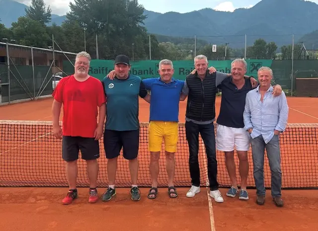 Jubel am letzten Spieltag: Gröplbauer, Reisenbichler, Gassenbauer, Stadlmayr, Mallinger und Scheutz. | Foto: TC Bad Ischl