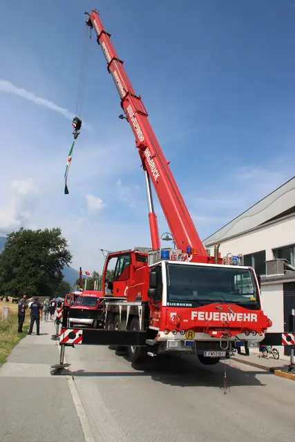 Feuerwehren zeigten ihre Gerätschaft | Foto: Manfred Jordan
