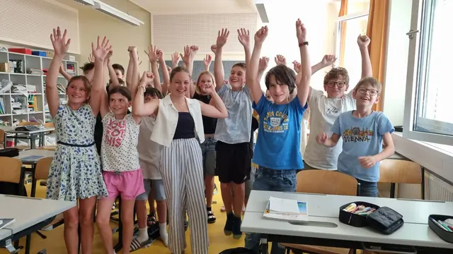 Mehrere Schülerinnen und Schüler reichten ihre Beiträge, die im Rahmen des Schulprojekts „Key to Music 9“ entstanden, ein und zeigten eindrucksvoll ihr Talent im Songwriting und in der Performance. | Foto: Frauscher