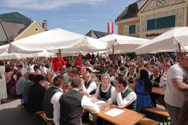 Der Andrang zum Fest war groß und die Gäste wurden nicht enttäuscht. | Foto: Michael Blinzer