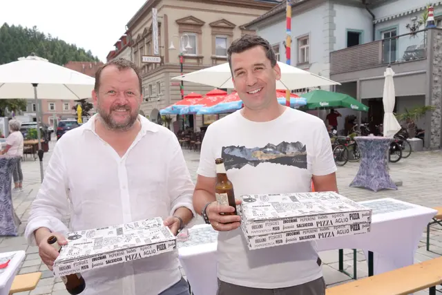 Auch köstliche Pizza mit Prosciutto gehört zum Toskanafest in Judenburg. | Foto: Michael Blinzer