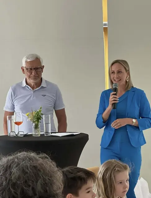 ORF-Sportfrontfrau Alina Zellhofer und Alfred Gert bei der Feier in Piberstein | Foto: Stadtgemeinde Köflach