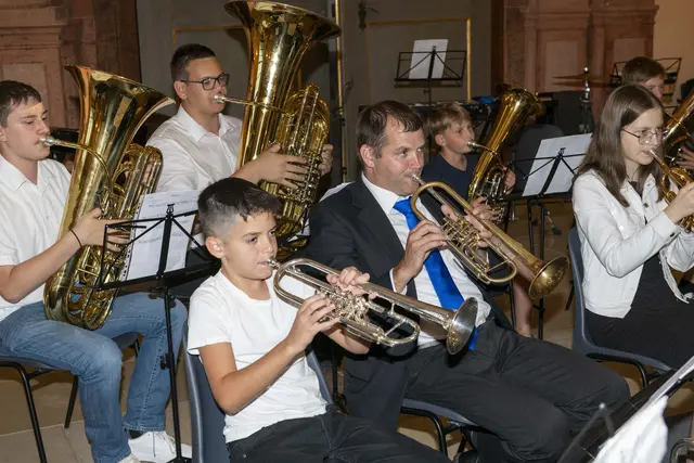 30 Jahre LMS Grein &amp; 10 Jahre GreinBrass. Niklas Haderer mit seionem Lehrer Christian Moser.  | Foto: Andreas Hofer