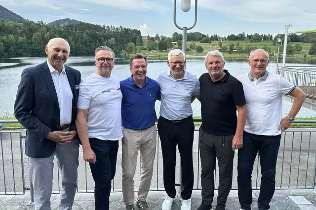 Bürgermeister Helmut Linhart (2 v. l.) mit Manfred Mertel, Werner Gregoritsch, Alfred Gert, Jürgen Werner und Georg Zellhofer | Foto: Stadtgemeinde Köflach