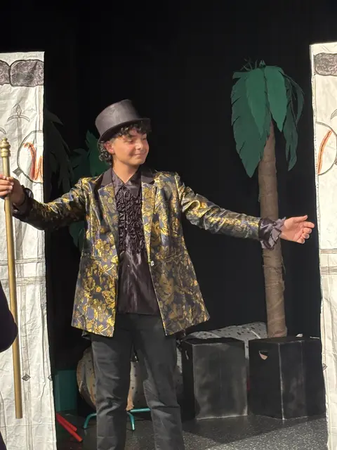 Inszeniert wurde auch "Charlie und die Schokoladenfabrik". | Foto: Claudia Bode-Harlass