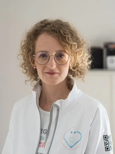 Barbara Willesberger unterstützte die Ersthelfer bei dem Motorradunfall. | Foto: Santrucek