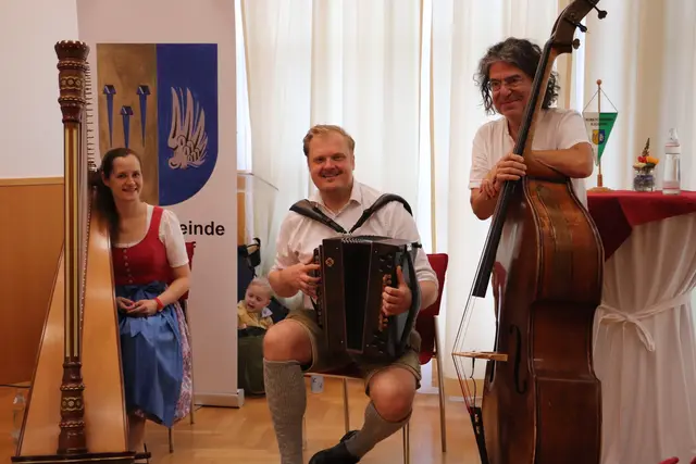 Eröffneten die Siegerehrung: iris Passegger, Robert Hafner und Manfred Uggowitzer von der Musikschule Kalsdorf.  | Foto: Edith Ertl