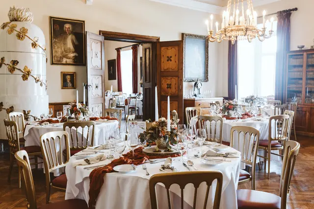 Das Schloss Ernegg bei Steinakirchen liegt mitten im Grünen. | Foto: Michael Schafranek/Schloss Ernegg