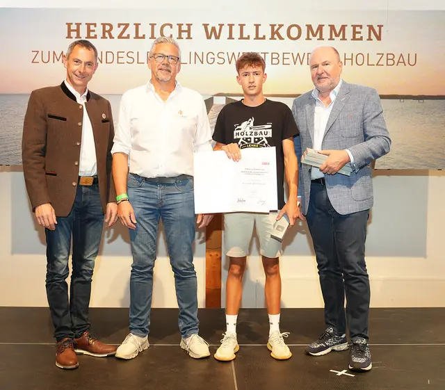 Luca Reitböck aus Taufkirchen an der Pram gewann den Parallelwettbewerb der Bundeslehrlingswettkämpfe im burgenländischen Rust.  | Foto: WKOÖ Medienabteilung