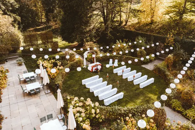 Das Schloss Ernegg bei Steinakirchen liegt mitten im Grünen. | Foto: Michael Schafranek/Schloss Ernegg