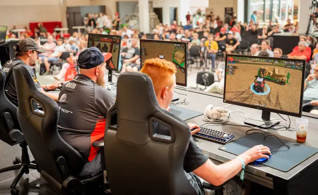 Das eSports-Team von Lindner zählt seit Jahren zu den erfolgreichsten Teams bei der Farming Simulator League von Giants. | Foto: Lindner Traktoren