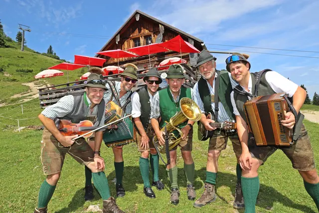 Die Alm-Musi-Roas war ein Genuss für Aug' und Ohr und auch für den Gaumen. | Foto: Hörmandinger