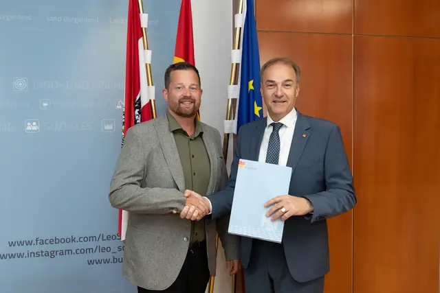 Antrittsbesuch beim für Fischerei zuständigen Landesrat Leonhard Schneemann (r.): Martin Heissenberger ist der erste Landesfischereimeister des Burgenlands.  | Foto: Landesmedienservice Burgenland
