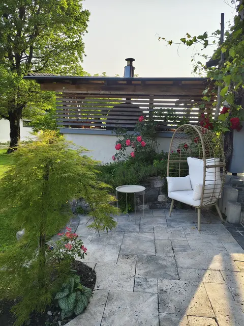 Räume im Garten, die voneinander abgetrennt sind, schaffen Wohlfühlatmosphäre. | Foto: MeinBezirk