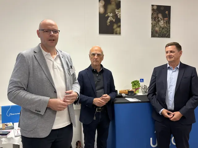 Siegfried Baumgartner ging auf die Geschichte des Unternehmens Uniqa ein. | Foto: MeinBezirk