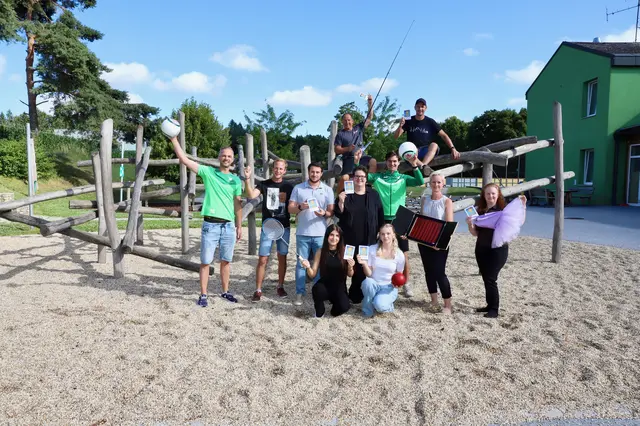 Christian Fuchs und Thomas Pußwald dankten Organisatorin Karin Ammerer und Vertretern teilnehmender Vereine. | Foto: Alfred Mayer