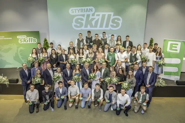 Die besten Lehrlinge der Steiermark wurden im Wirtschaftskammersaal in Graz ausgezeichnet. | Foto: Fischer, WKO