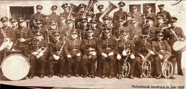 Die Polizeimusik Innsbruck im Jahr 1949 – damals noch die offizielle Musikkapelle Tirols. | Foto: Polizeimusik Innsbruck/Max Lechner