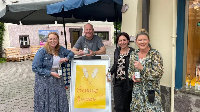 Zahlreiche Mitgliedsbetriebe stellten sich in den Dienst der guten Sache.  | Foto: Kaufmannschaft Kirchberg-Reith