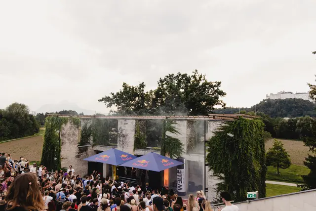 Das Amphitheater verwandelte sich im Jahr 2024 bei "Live in Salzburg" in eine Tanzfläche. | Foto: Martin&amp;Klein
