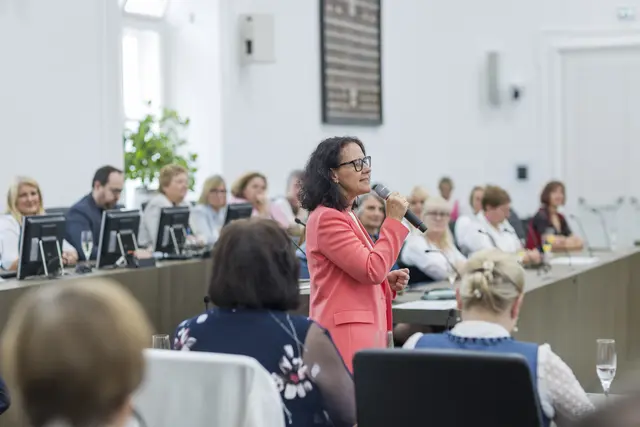Landesrätin Daniela Gutschi beim Bürgermeisterinnen-Treff im Landtag. | Foto: Land Salzburg/Neumayr/Leopold