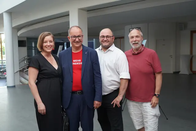 Carina Schmiedseder, Martin Winkler, Manfred Lamplmair und Erich Kaiser. | Foto: SP LinzLand