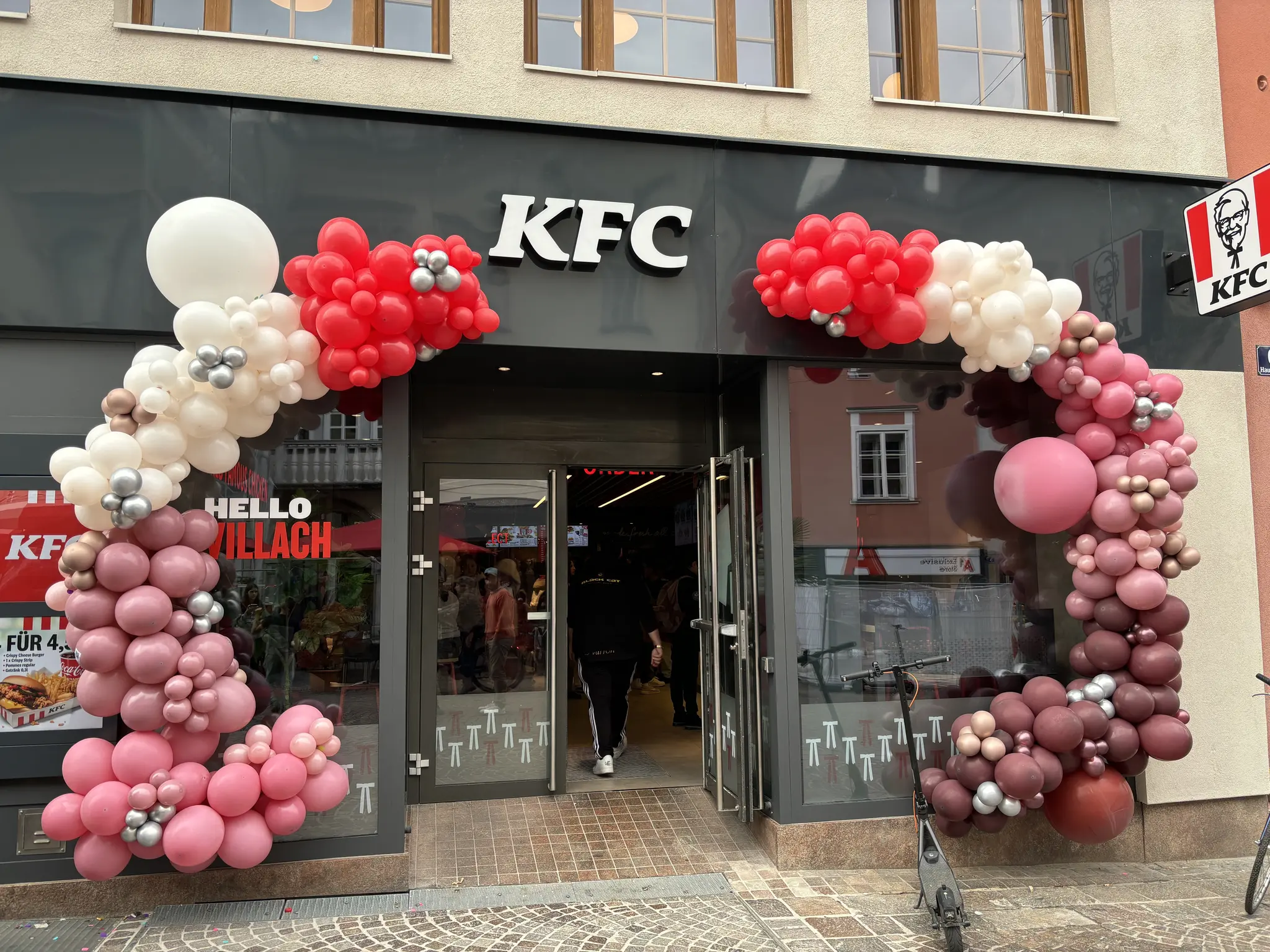 Now it's official: KFC branch opens in July in Spittal - | Spittal