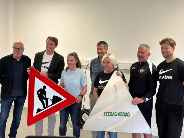 V. l. n. r.: Wilfried Schmaus, Christoph Freitag, Lisa Alzner, Dietmar Wieser, Tanja Schulte, Cem Sekerlioglu, Matthias Gebauer | Foto: Bernd Dorner