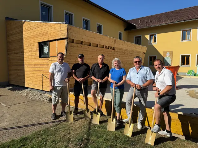 Josef Rindberger, Martin Lettner, Franz Grömer, Eva Haider, Rudolf Meindl und Oliver Wähner. | Foto: Gemeinde Lengau