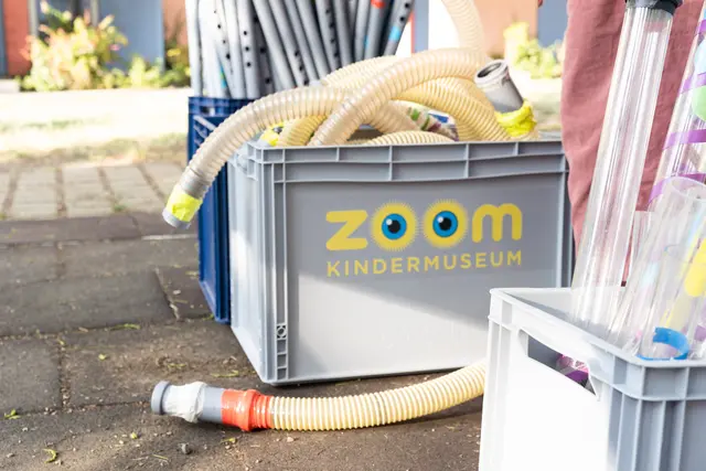 ZoomMobil macht über den Sommer hinweg halt in mehreren Bezirken. | Foto: ZOOM Kindermuseum / Paul Pibernig