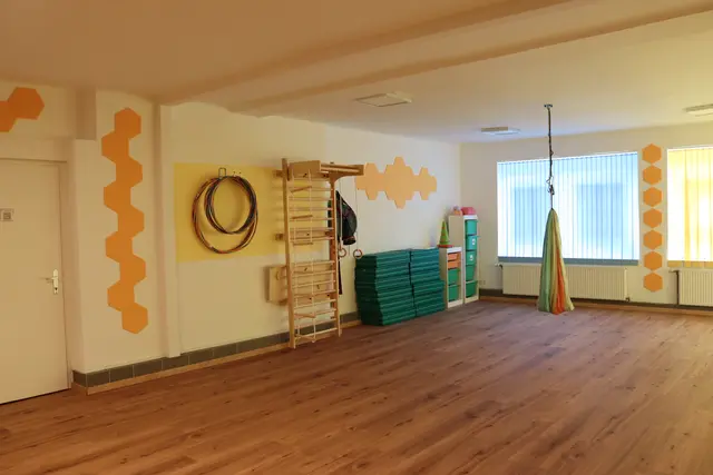 Im geräumigen Tanzstudio findet jeder seinen Platz. | Foto: MeinBezirk