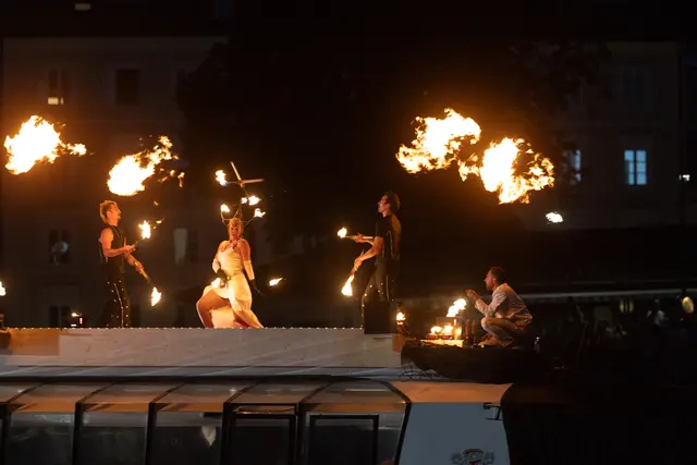 Feuer- und Wassershow auf der Salzach beim Stadtfest | Foto: Stadt Salzburg/Wildbild