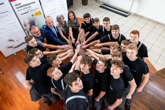 Der Lehrlingseignungstest hilft bei der Auswahl passender Bewerberinnen und Bewerber. Mit Programmen wie Lehre mit Matura oder detaillierten Ausbildungsleitfäden wird die Ausbildung optimal begleitet. | Foto:  AH Senker GmbH